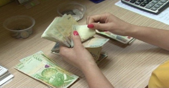 Qeveria rrit pagen minimale - Nga 1 Janari i 2019 shkon ne 26.000 leke